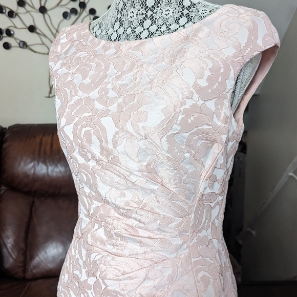 Elegant, feminine and sexy Lauren Ralph Lauren Pink Brocade Sheath Dress, sx 10 - Picture 9 of 14